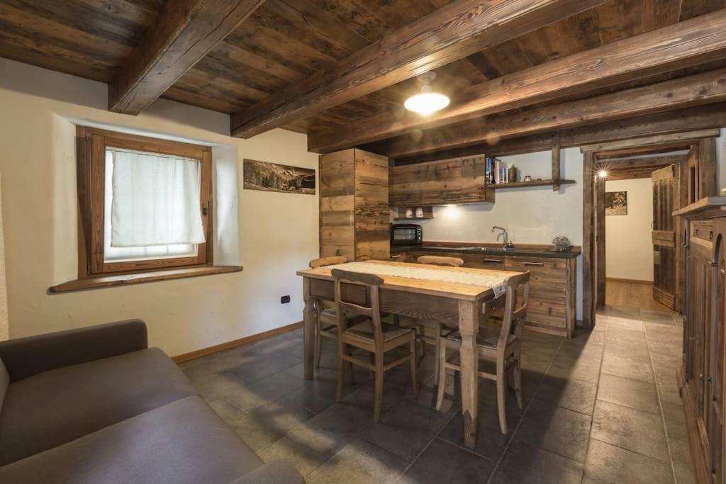 Ferienwohnung Vecchio Fienile Aosta Exterior foto